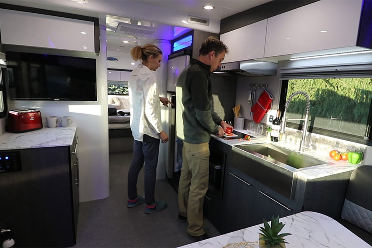 Aucta Willow kitchen cooking area