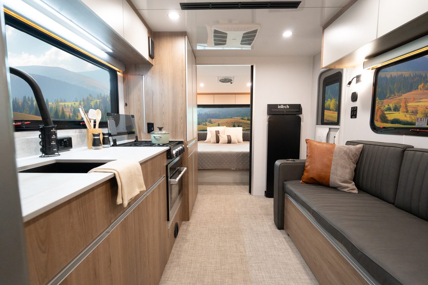 panoramic windshield RV