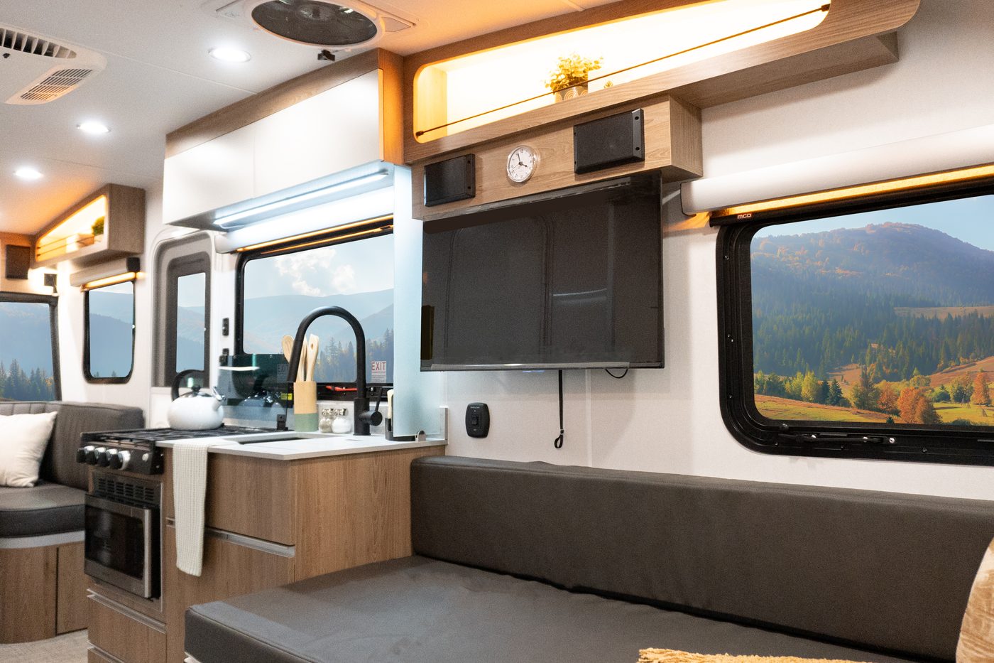 lightweight spacious design travel trailer