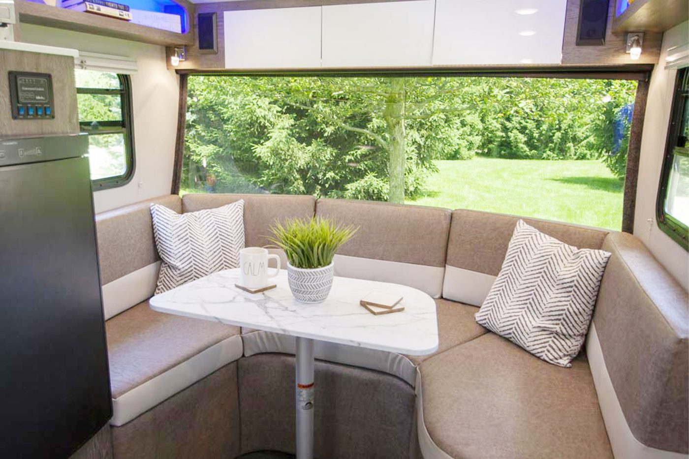 panoramic windshield RV