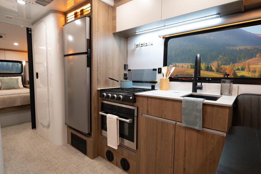inTech Aucta creative space and storage