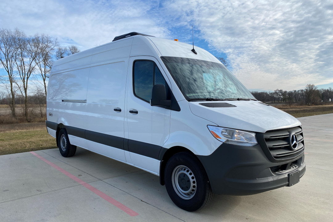 Mercedes Fiber Optic Splicing Van