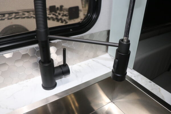 Kitchen Faucet - Image 3