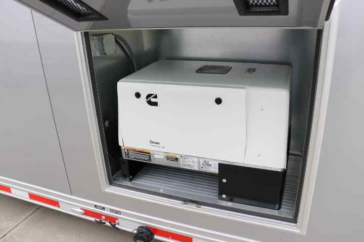 inTech Gooseneck Trailer