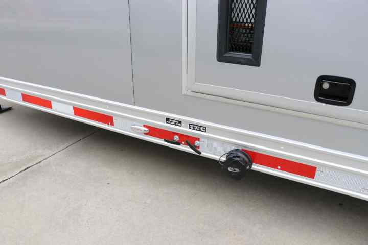 inTech Gooseneck Trailer