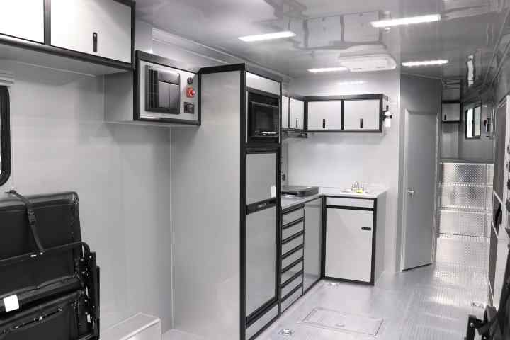 inTech Gooseneck Trailer