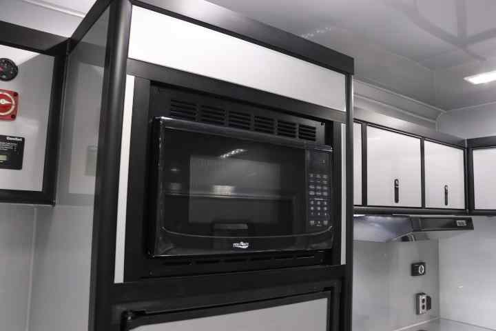 inTech Gooseneck Trailer