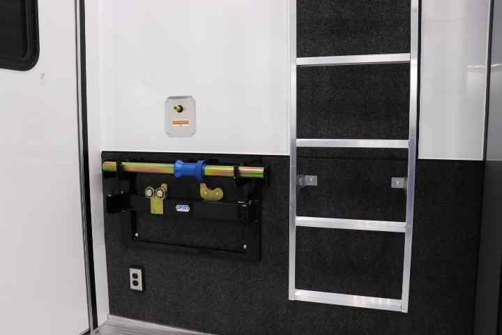 inTech Gooseneck Trailer