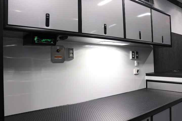 inTech Gooseneck Trailer