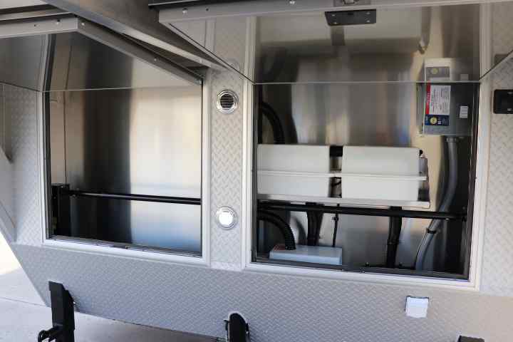 inTech Gooseneck Trailer