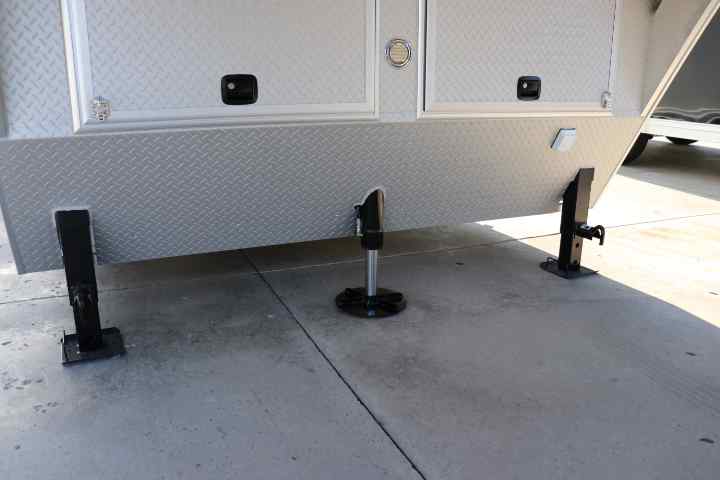 inTech Gooseneck Trailer