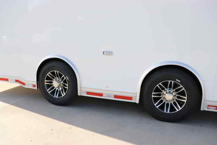 inTech Gooseneck Trailer