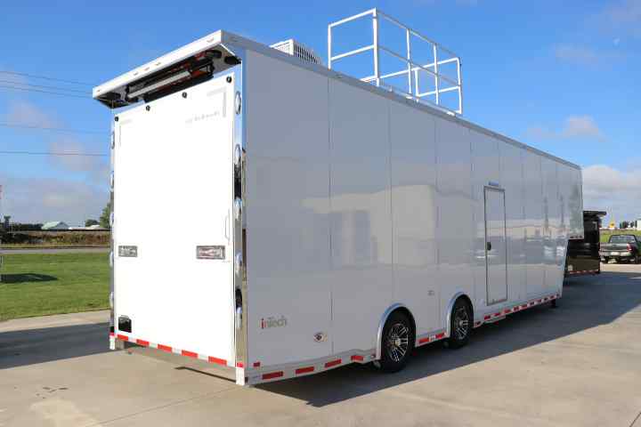 inTech Gooseneck Trailer