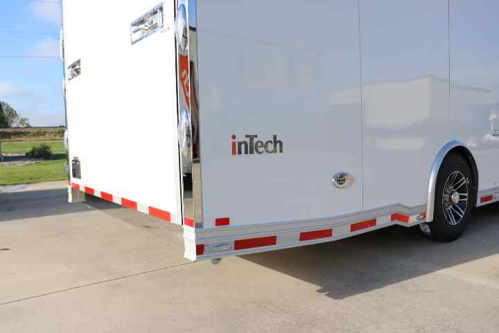 inTech Gooseneck Trailer
