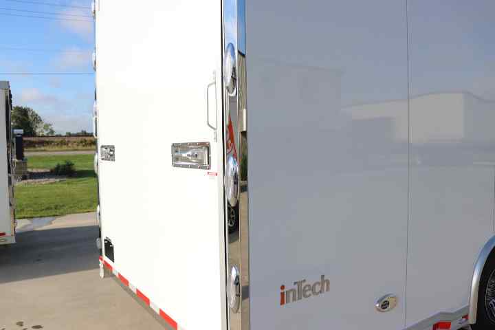 inTech Gooseneck Trailer