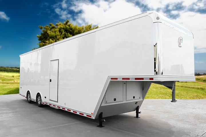 inTech Gooseneck Trailer