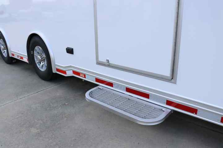 inTech Gooseneck Trailer