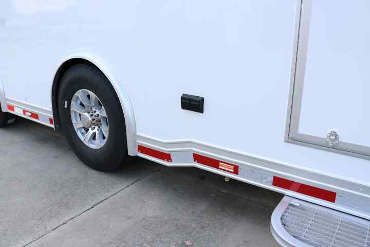 inTech Gooseneck Trailer