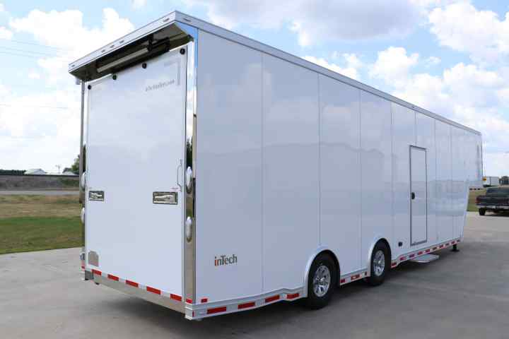 inTech Gooseneck Trailer