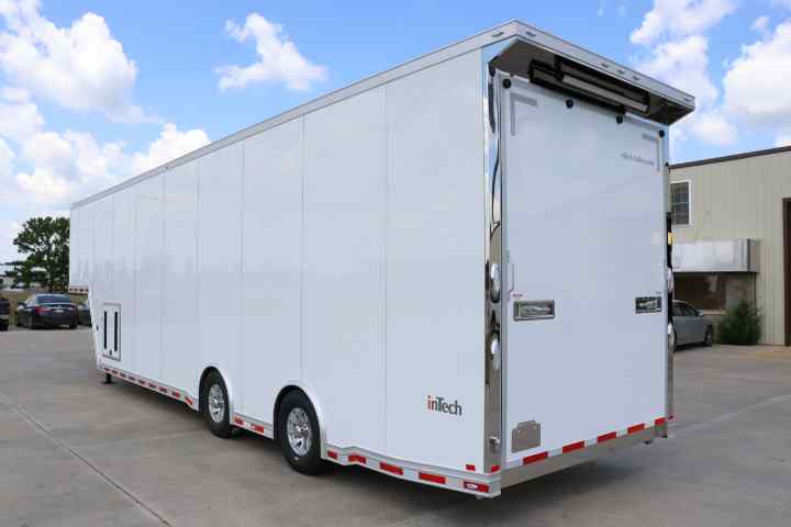 inTech Gooseneck Trailer
