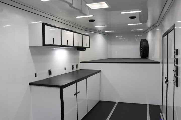 inTech Gooseneck Trailer