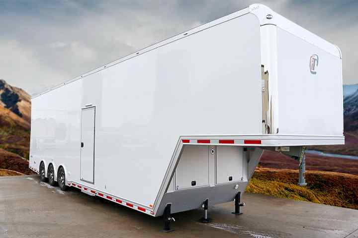 inTech Gooseneck Trailer