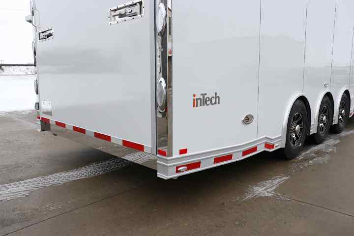 inTech Gooseneck Trailer