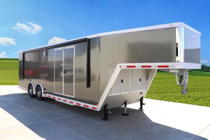inTech Gooseneck Trailer