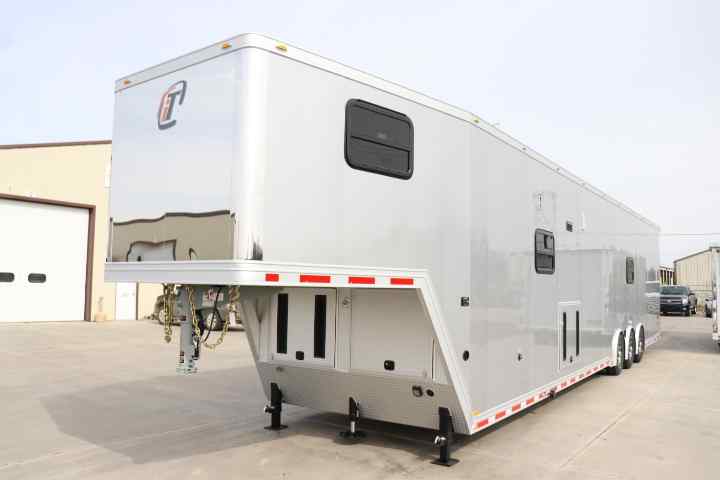 inTech Gooseneck Trailer