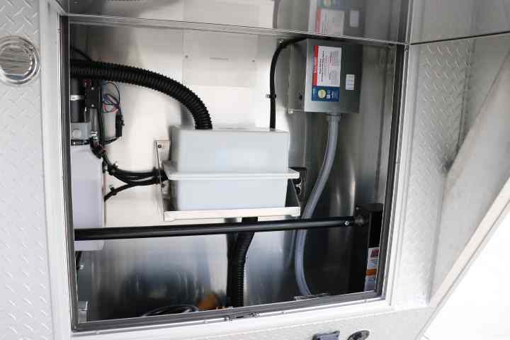 inTech Gooseneck Trailer