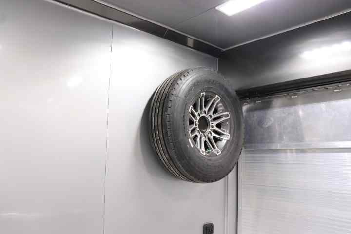inTech Gooseneck Trailer