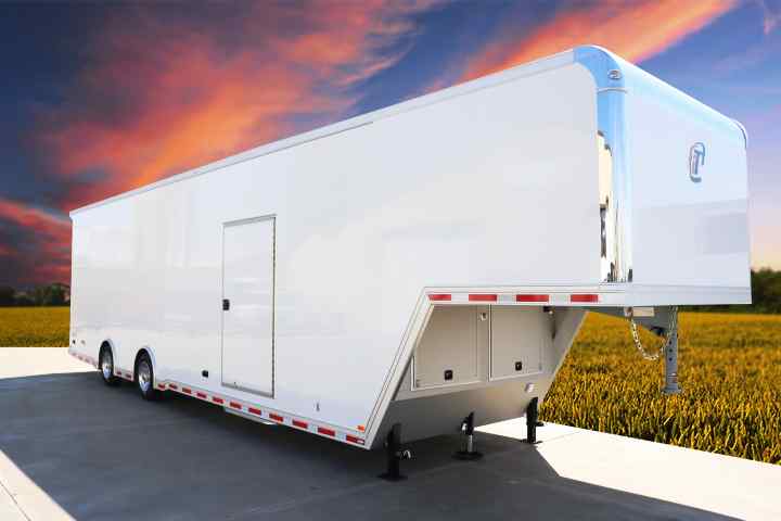 inTech Gooseneck Trailer