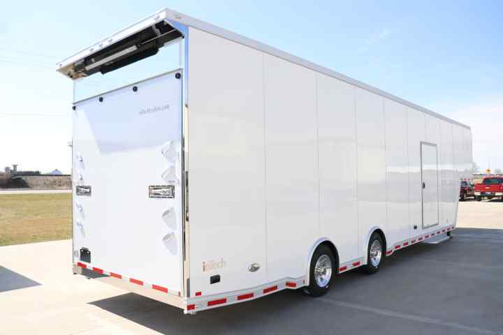 inTech Gooseneck Trailer