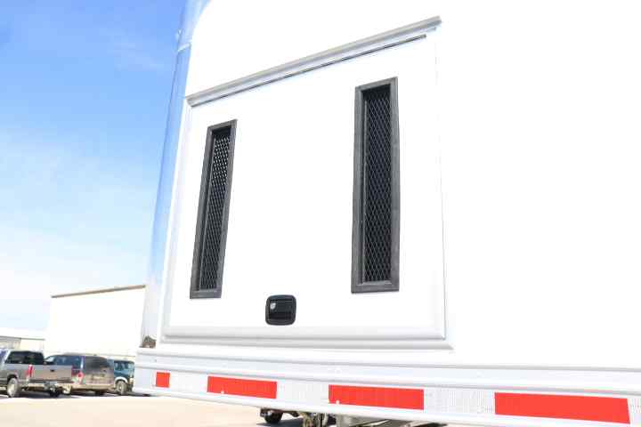 inTech Gooseneck Trailer