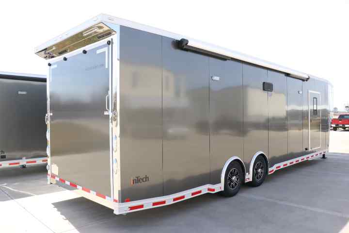inTech Gooseneck Trailer