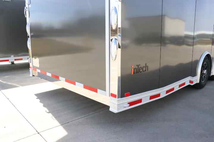 inTech Gooseneck Trailer