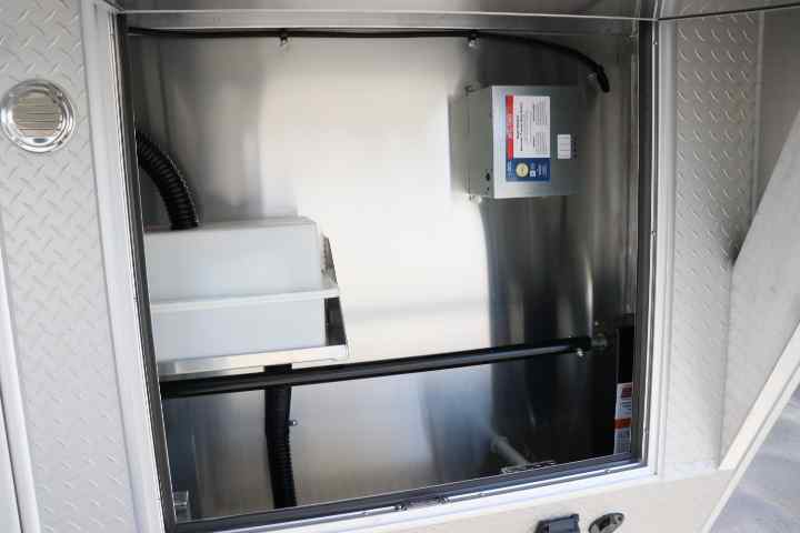 inTech Gooseneck Trailer