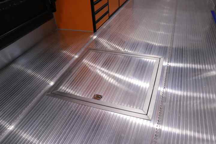 inTech Gooseneck Trailer