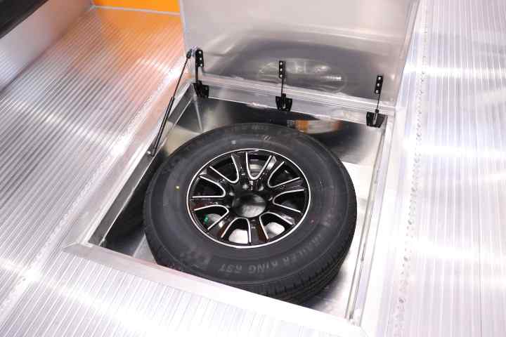 inTech Gooseneck Trailer