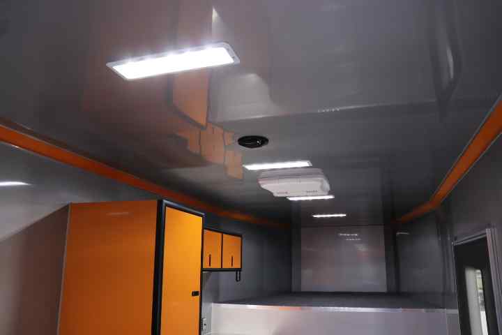 inTech Gooseneck Trailer