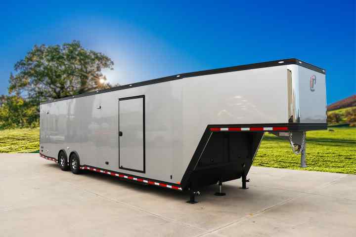 inTech Gooseneck Trailer