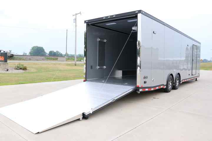inTech Gooseneck Trailer