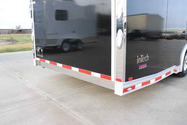 inTech Gooseneck Trailer