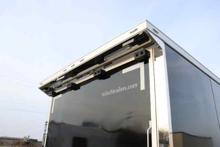 inTech Gooseneck Trailer
