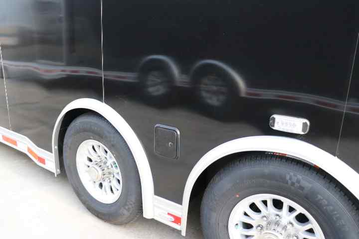 inTech Gooseneck Trailer