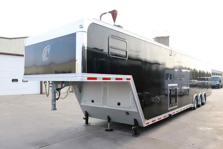 inTech Gooseneck Trailer