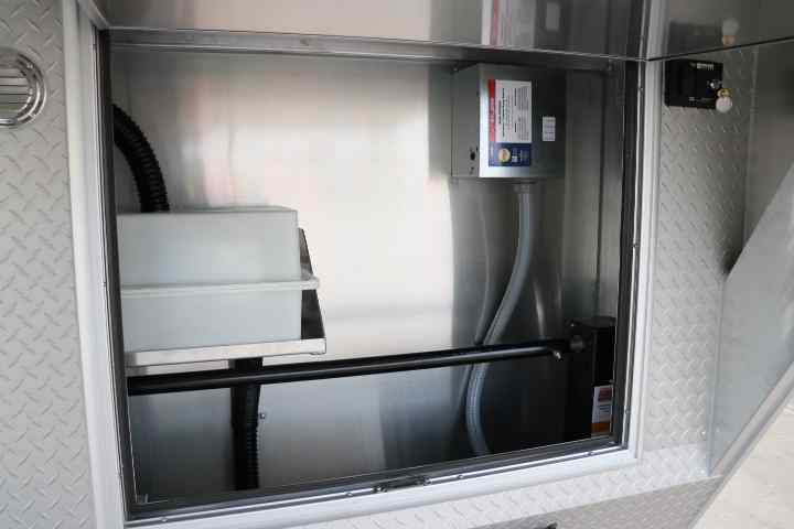 inTech Gooseneck Trailer