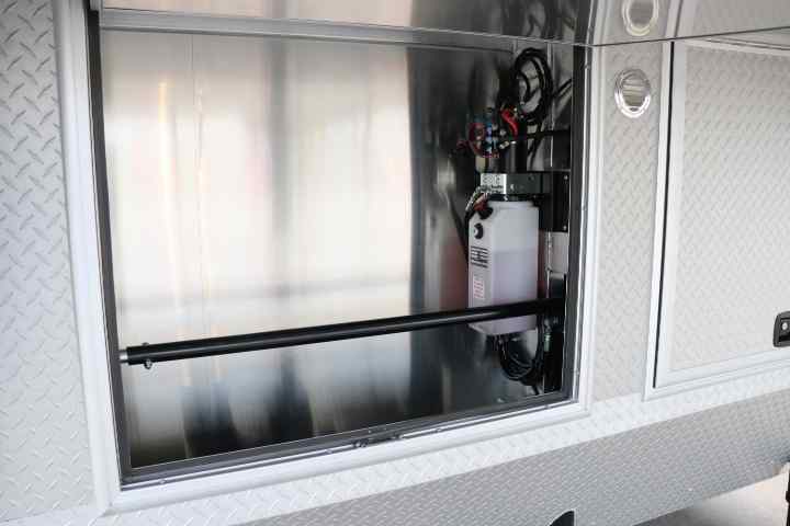 inTech Gooseneck Trailer