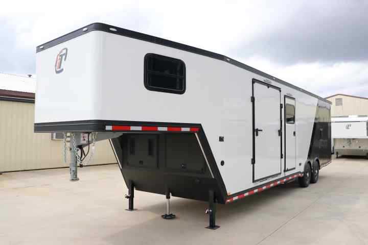 inTech Gooseneck Trailer