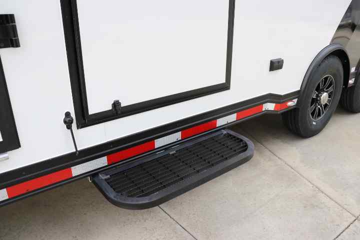 inTech Gooseneck Trailer